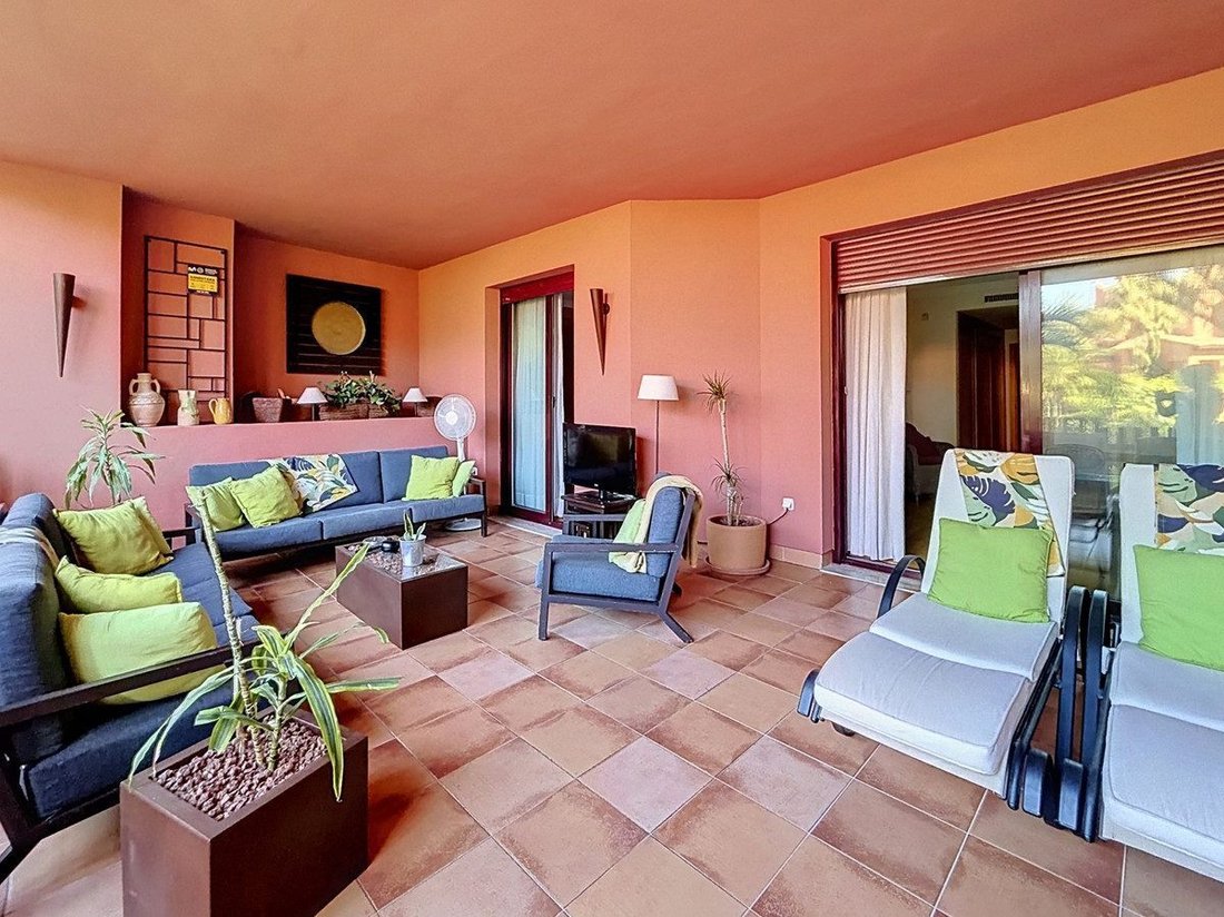 Apartment in Cancelada, Estepona, Andalusia 3 - 18862541