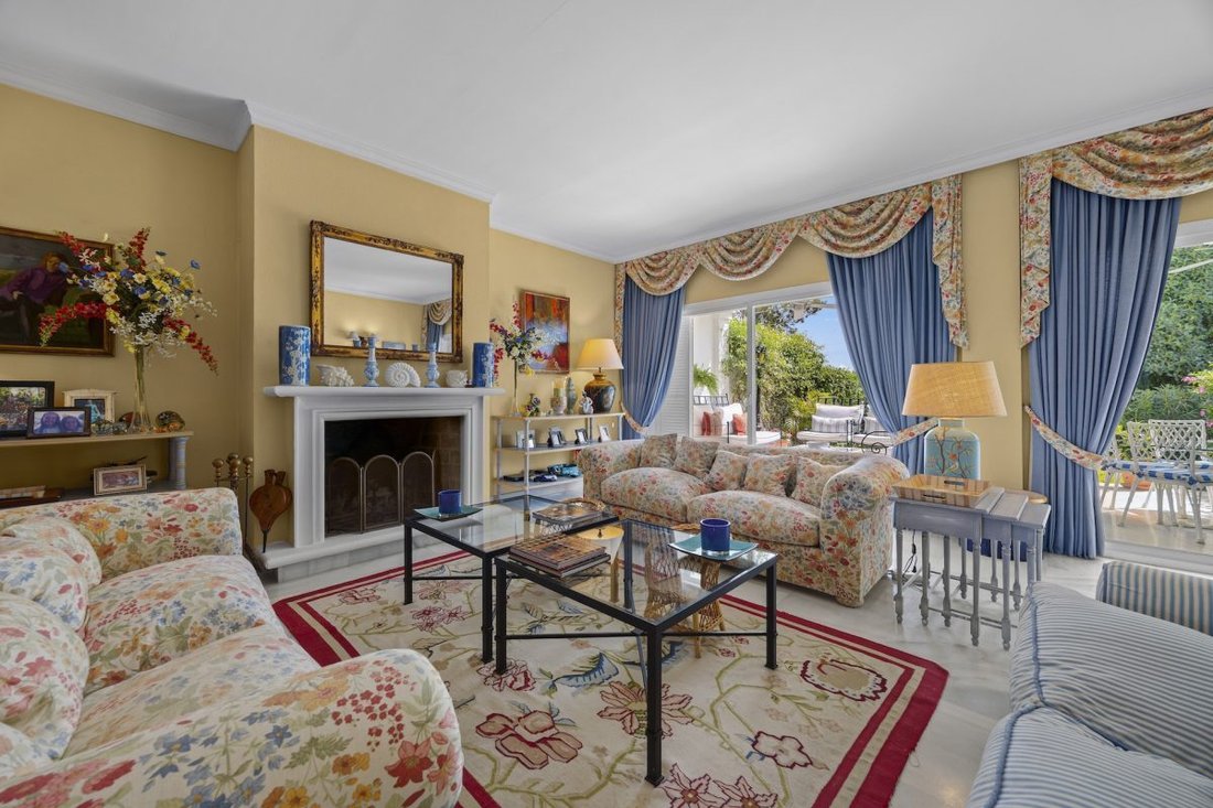 Townhouse in Estepona, Andalusia, Spain 3 - 18859235