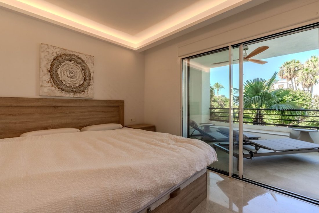 Apartment in Puerto Banus, Marbella, Spain 5 - 18860383