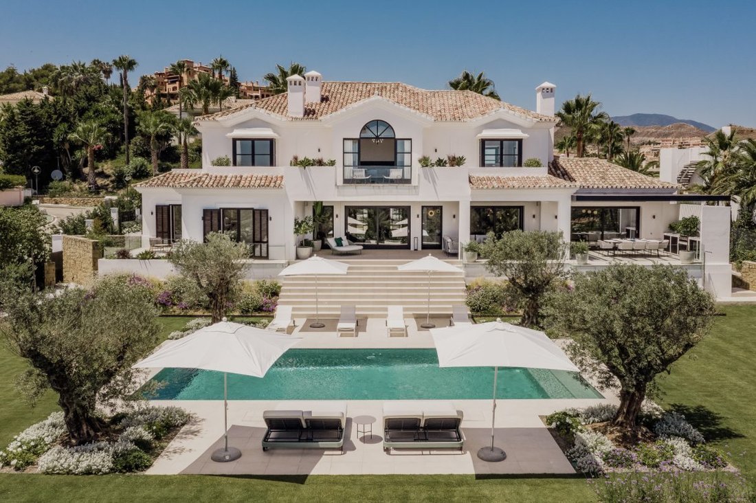 Villa in Nueva Andalucía, Marbella, Spanien 3 - 18864573