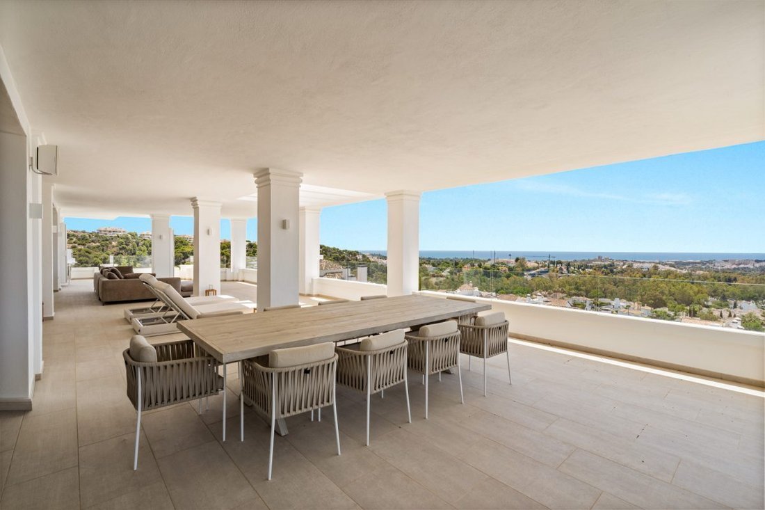 Apartment in Puerto Banus, Marbella, Spain 2 - 18865167