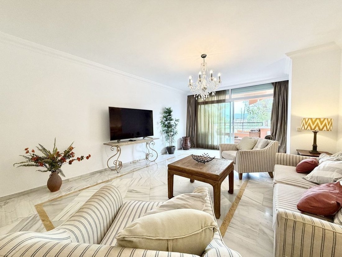 Apartment in Puerto Banus, Marbella, Spain 2 - 18862940