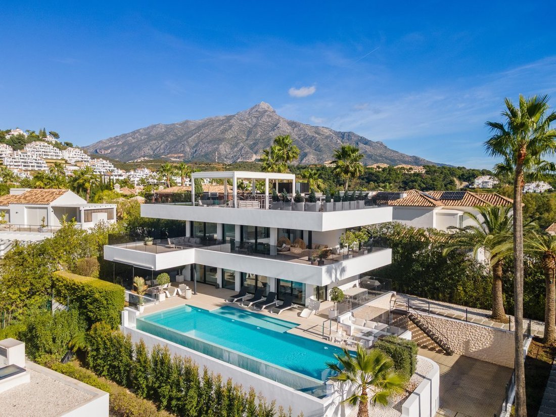 Villa in Nueva Andalucia, Marbella, Spain 1 - 18859381