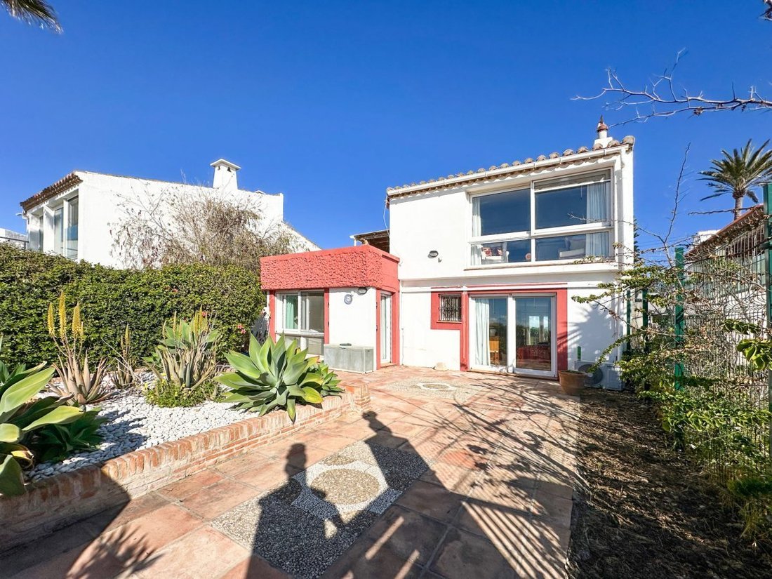 Villa in Estepona, Andalusia, Spain 1 - 18864343
