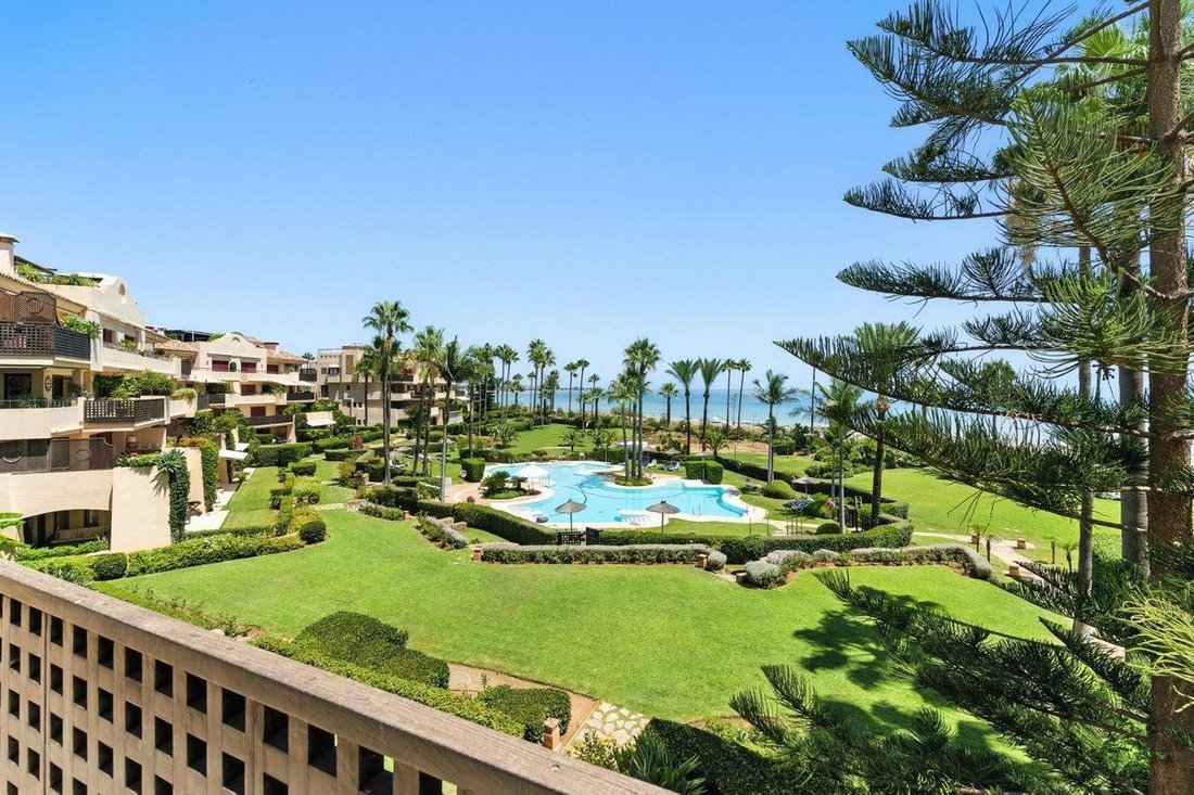Apartment in Cancelada, Estepona, Andalusia 1 - 18867436