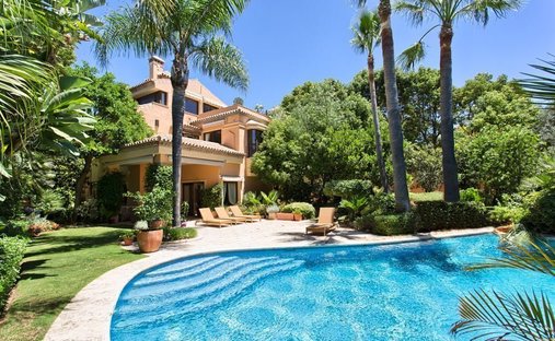 Villa in Golden Mile, Andalusia, Spain 1