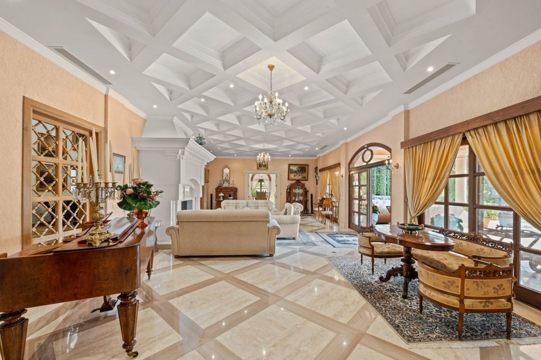 Villa in Puerto Banús, Marbella, Spanien 3 - 18862209
