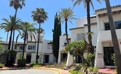 Stadthaus in Cancelada, Estepona, Andalusien 1