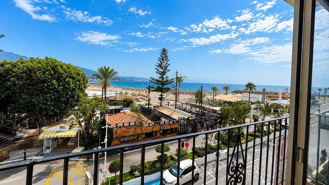 Apartment in Puerto Banus, Marbella, Spain 1 - 18859934