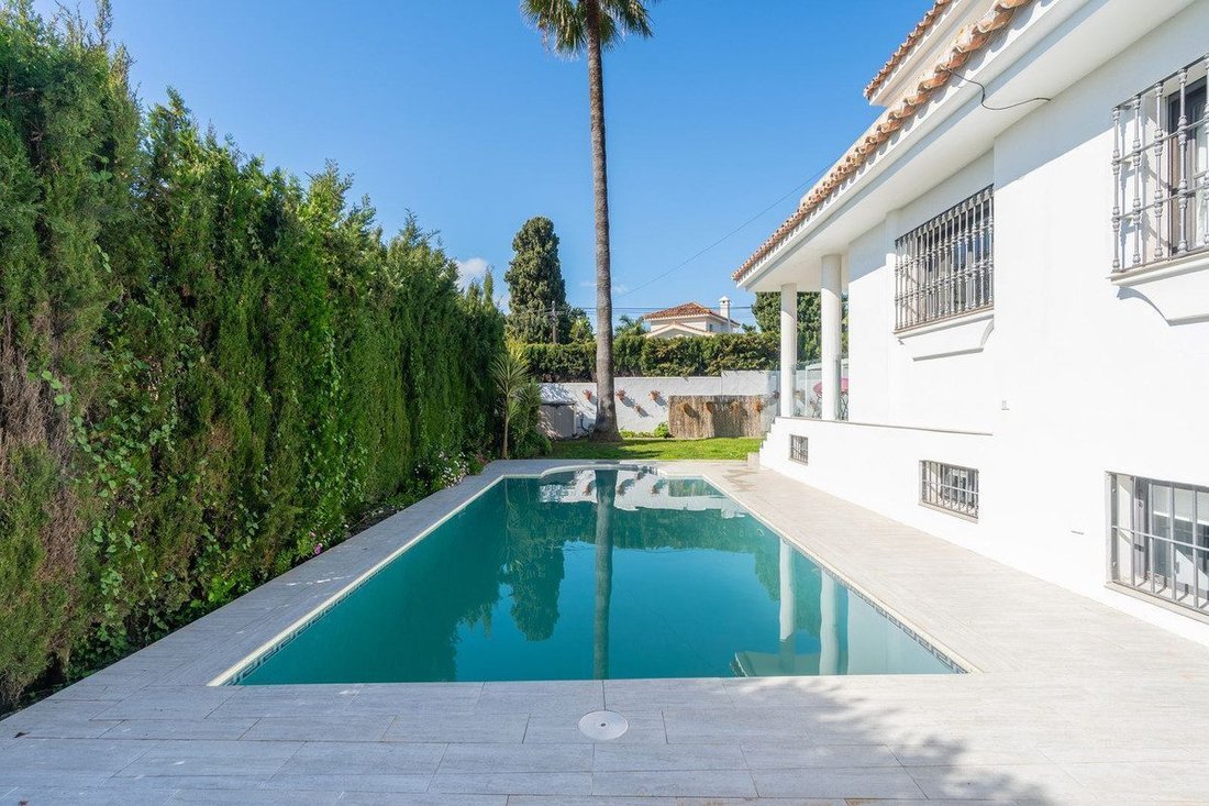 Villa in Estepona, Andalusia, Spain 1 - 18867090