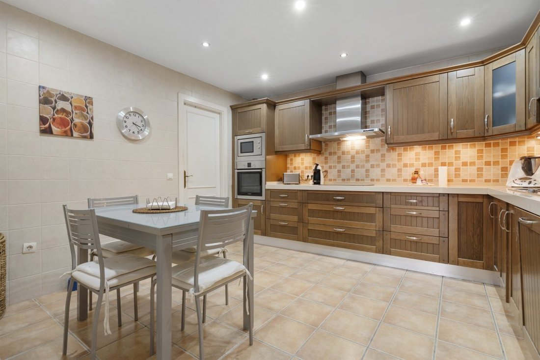 Apartment in Puerto Banus, Marbella, Spain 5 - 18867374