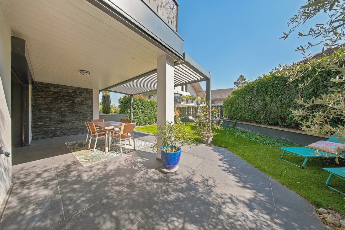 Apartment in Divonne-les-Bains, Auvergne-Rhône-Alpes, France 2 - 18858236