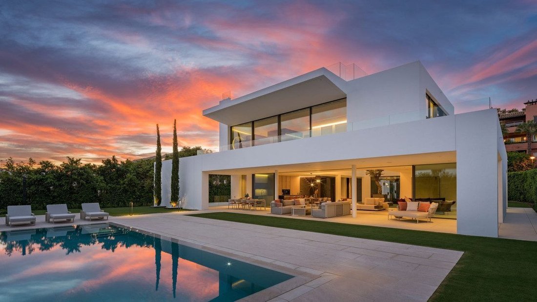 Villa en Marbella, Andalucía, España 1 - 18867424