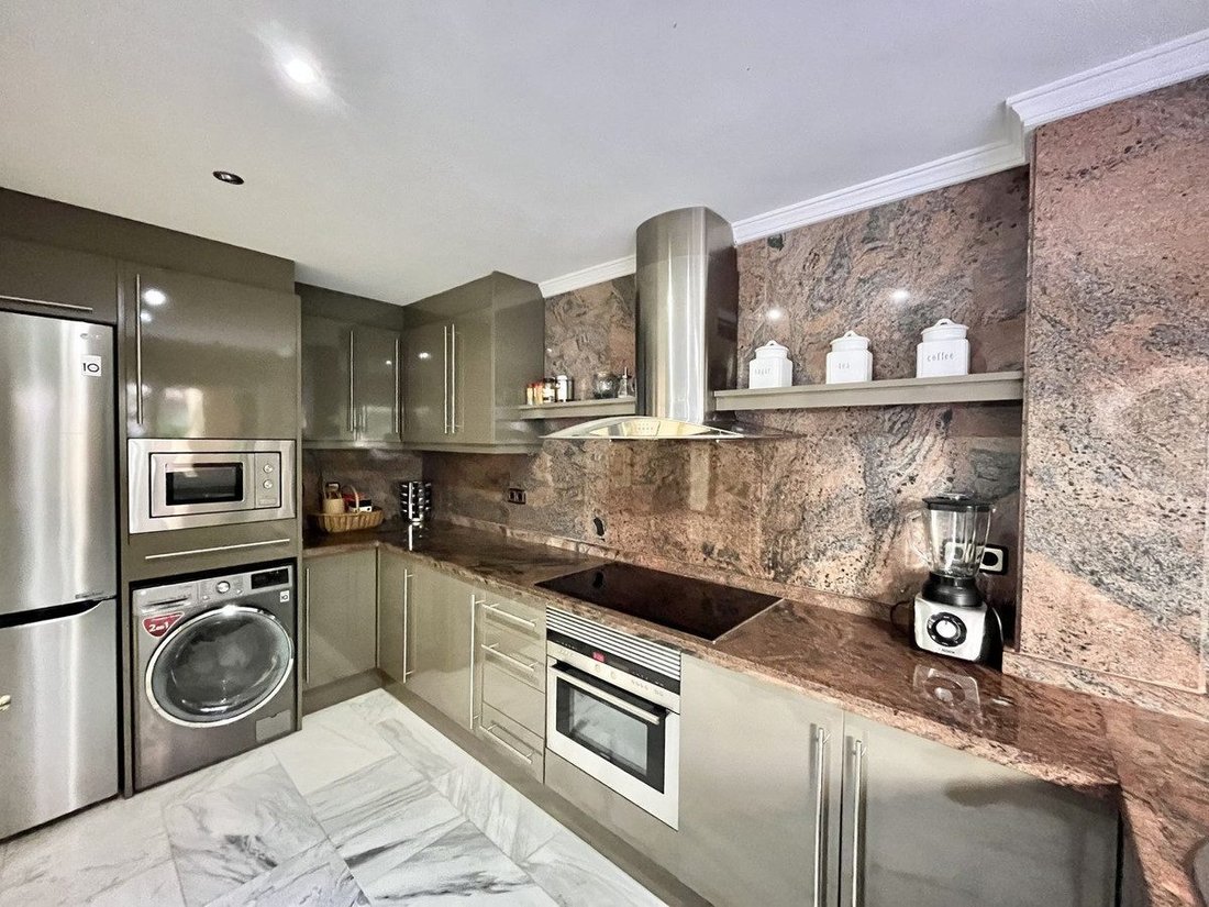 Apartment in Puerto Banus, Marbella, Spain 3 - 18862940