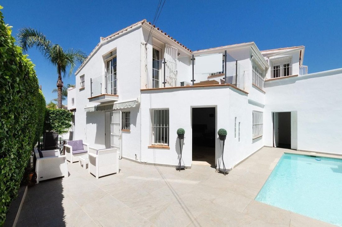 Villa a San Pedro de Alcántara, Andalusia, Spagna 1 - 18867339