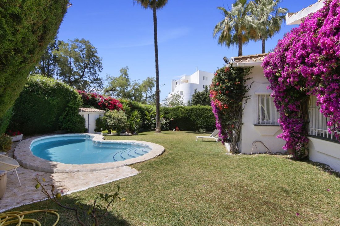 Villa in Guadalmina Alta, San Pedro de Alcantara, Spain 2 - 18864570