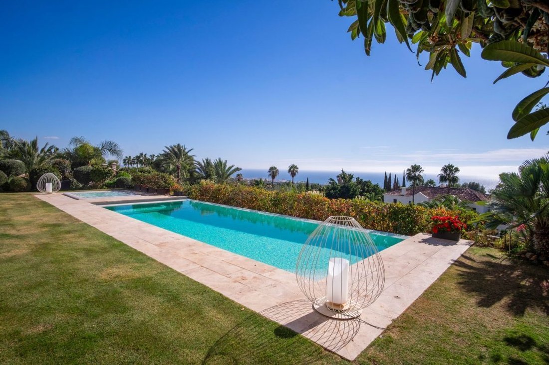 Villa in Sierra Blanca, Marbella, Spain 1 - 18862414