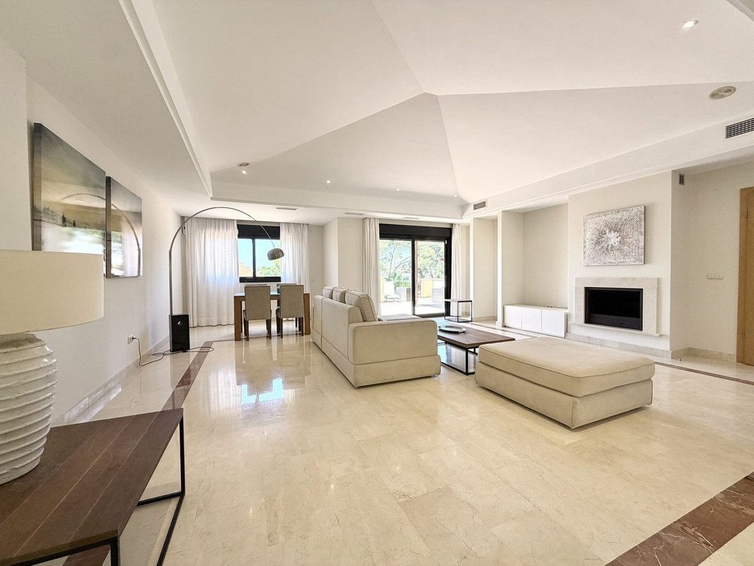 Apartment in Puerto Banus, Marbella, Spain 2 - 18859277