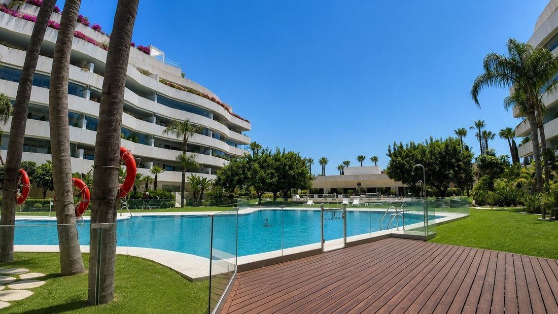 Apartment in Puerto Banus, Marbella, Spain 5 - 18863815