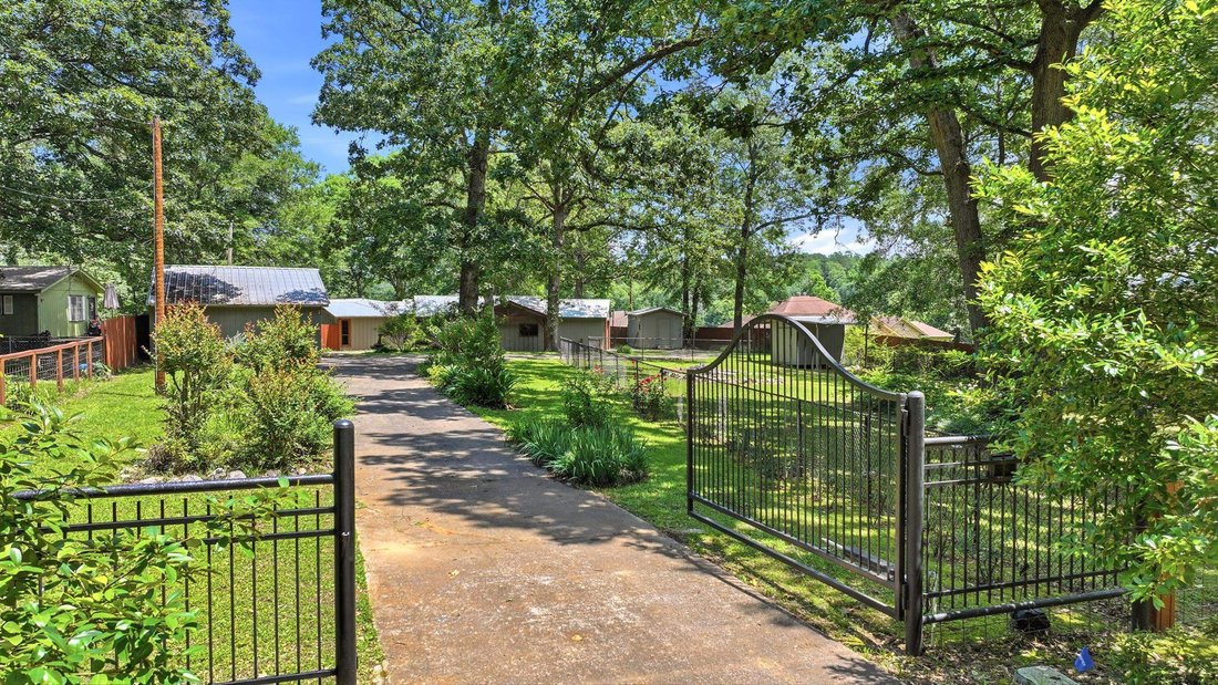 House in Gladewater, Texas, United States 3 - 18858185