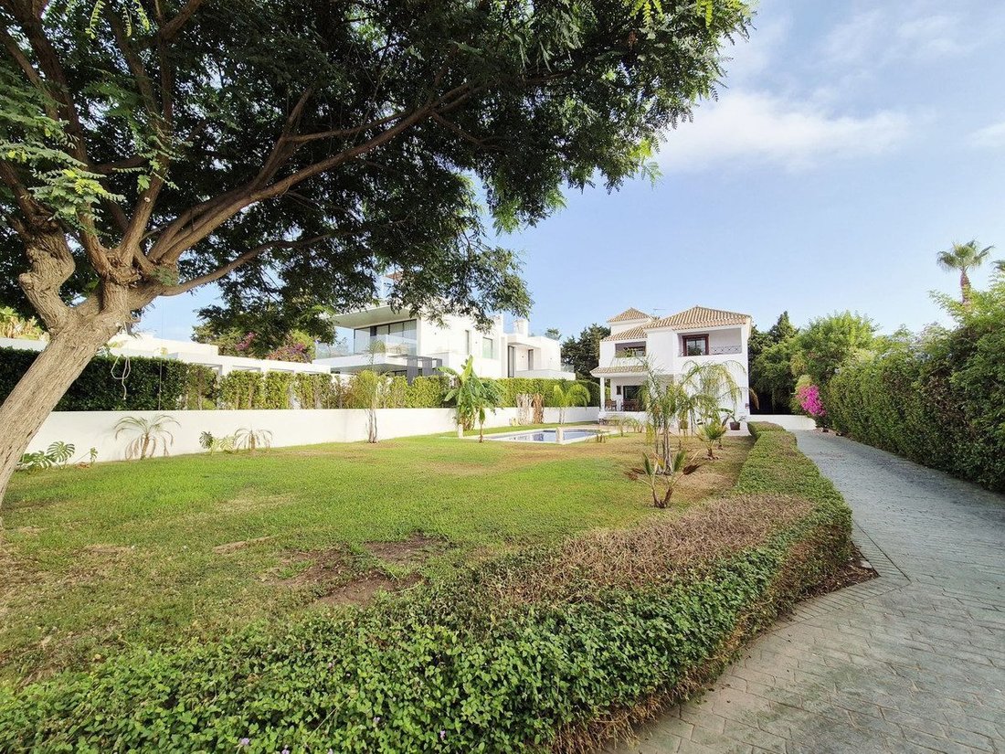 Villa a Guadalmina Baja, San Pedro de Alcántara, Spagna 2 - 18861352