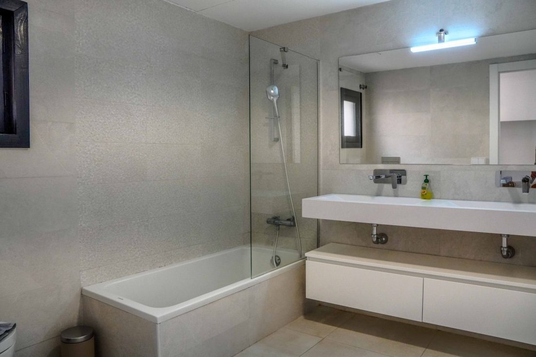 Apartment in Puerto Banus, Marbella, Spain 5 - 18862893
