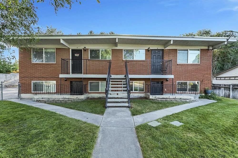 West Valley City, Utah, United States 1 - 18858703