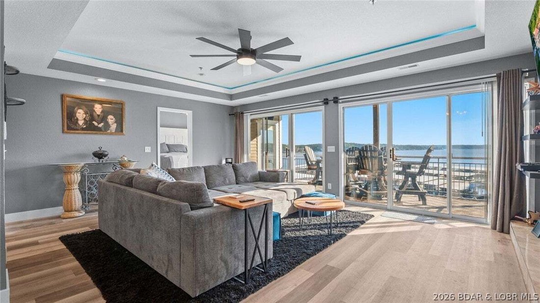 Condo in Lake Ozark, Missouri, United States 1 - 18858119
