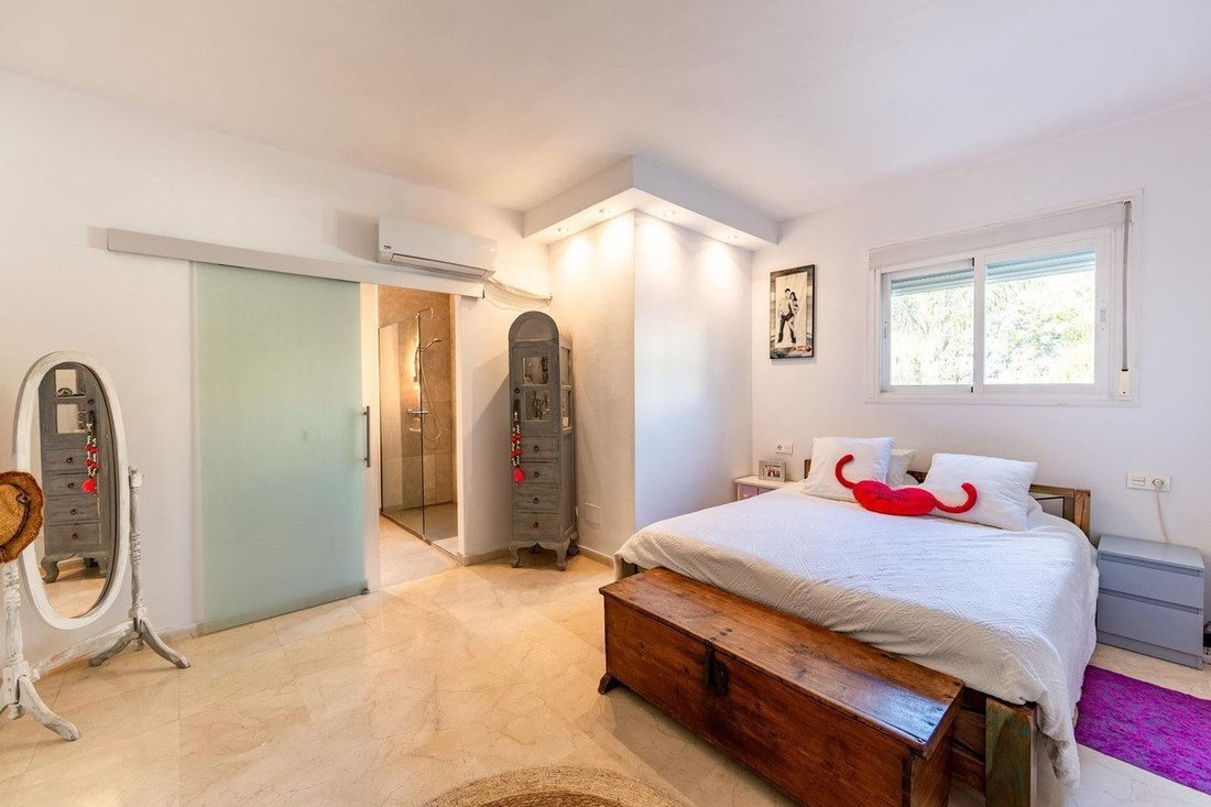 Townhouse in San Pedro de Alcantara, Andalusia, Spain 4 - 18864754