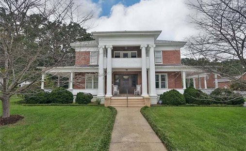 House in Elkin, North Carolina, United States 1