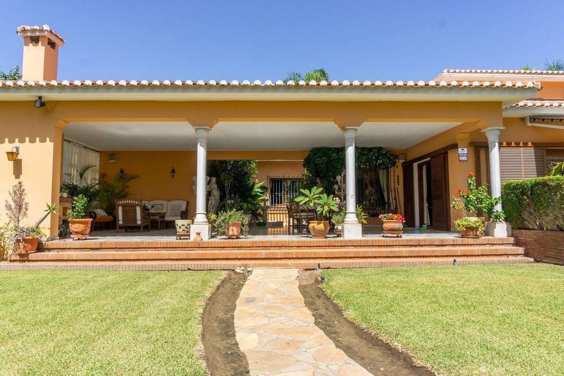 Villa in Estepona, Andalusia, Spain 5 - 18859272
