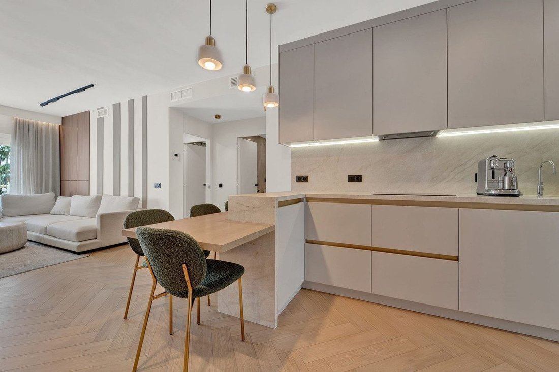 Wohnung in Cancelada, Estepona, Andalusien 5 - 18859753