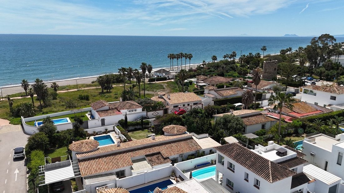 Villa in Cancelada, Estepona, Andalusia 1 - 18864875