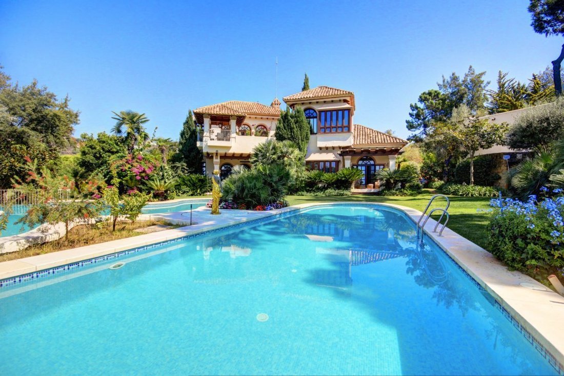 Villa in La Zagaleta, Benahavís, Andalusien 1 - 18864617
