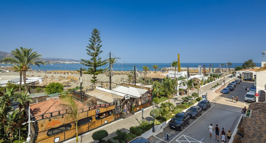Apartment in Puerto Banus, Marbella, Spain 2 - 18860043