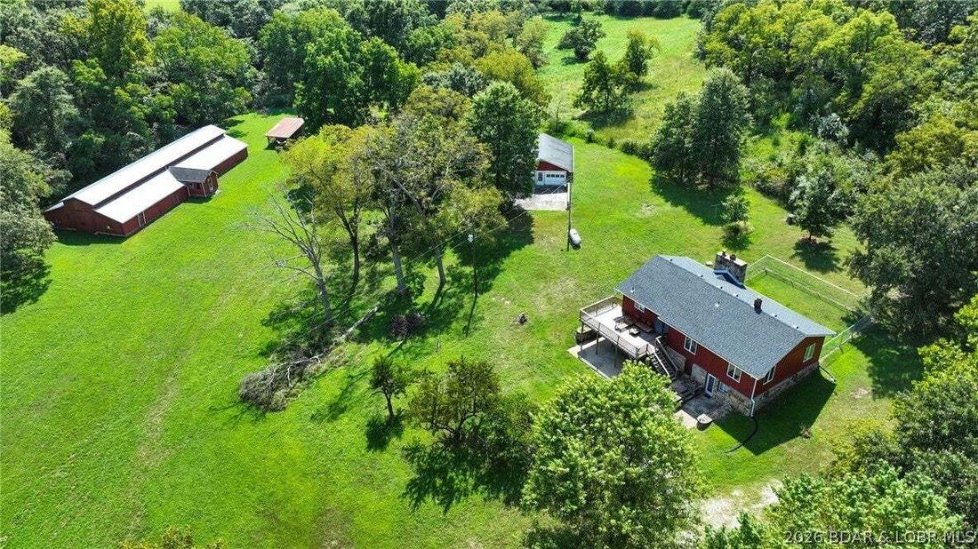 House in Edwards, Missouri, United States 2 - 18858083