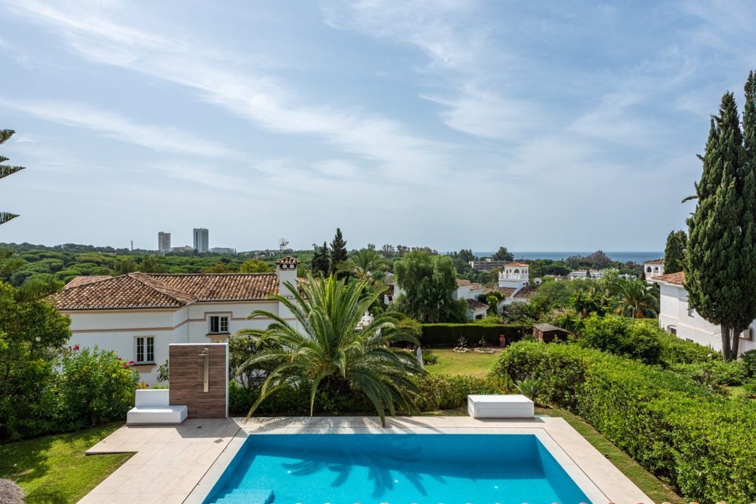 Villa in Elviria-Cabopino, Marbella, Spain 2 - 18859861