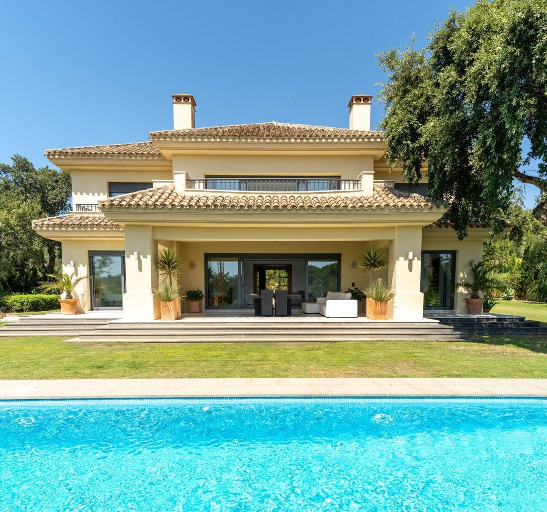 Villa in Sotogrande, San Roque, Andalusia 1 - 18863187