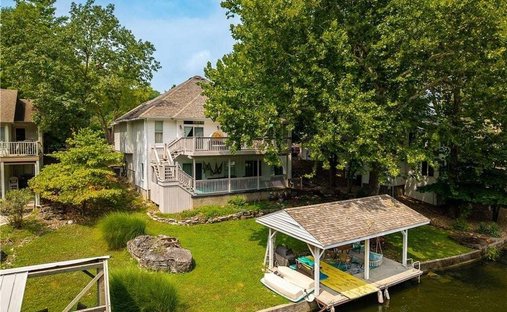 House in Linn Creek, Missouri, United States 1