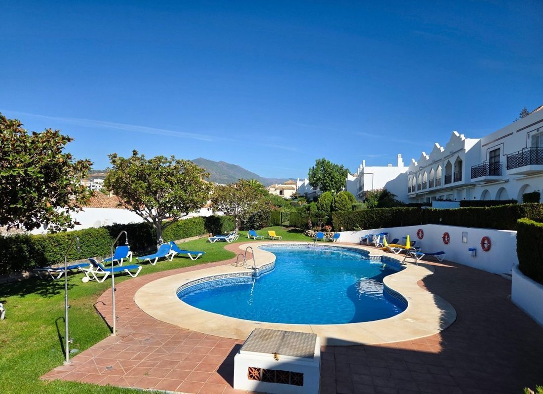 Maison de ville à Nueva Andalucia, Marbella, Espagne 1 - 18864195