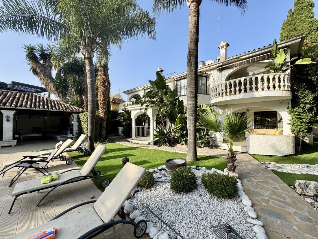 Villa in Puerto Banus, Marbella, Spain 1 - 18862841