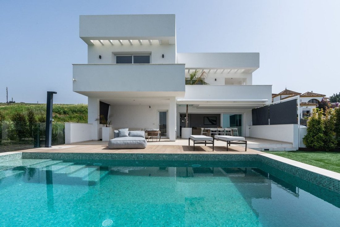 Villa in Estepona, Andalusia, Spain 1 - 18867591