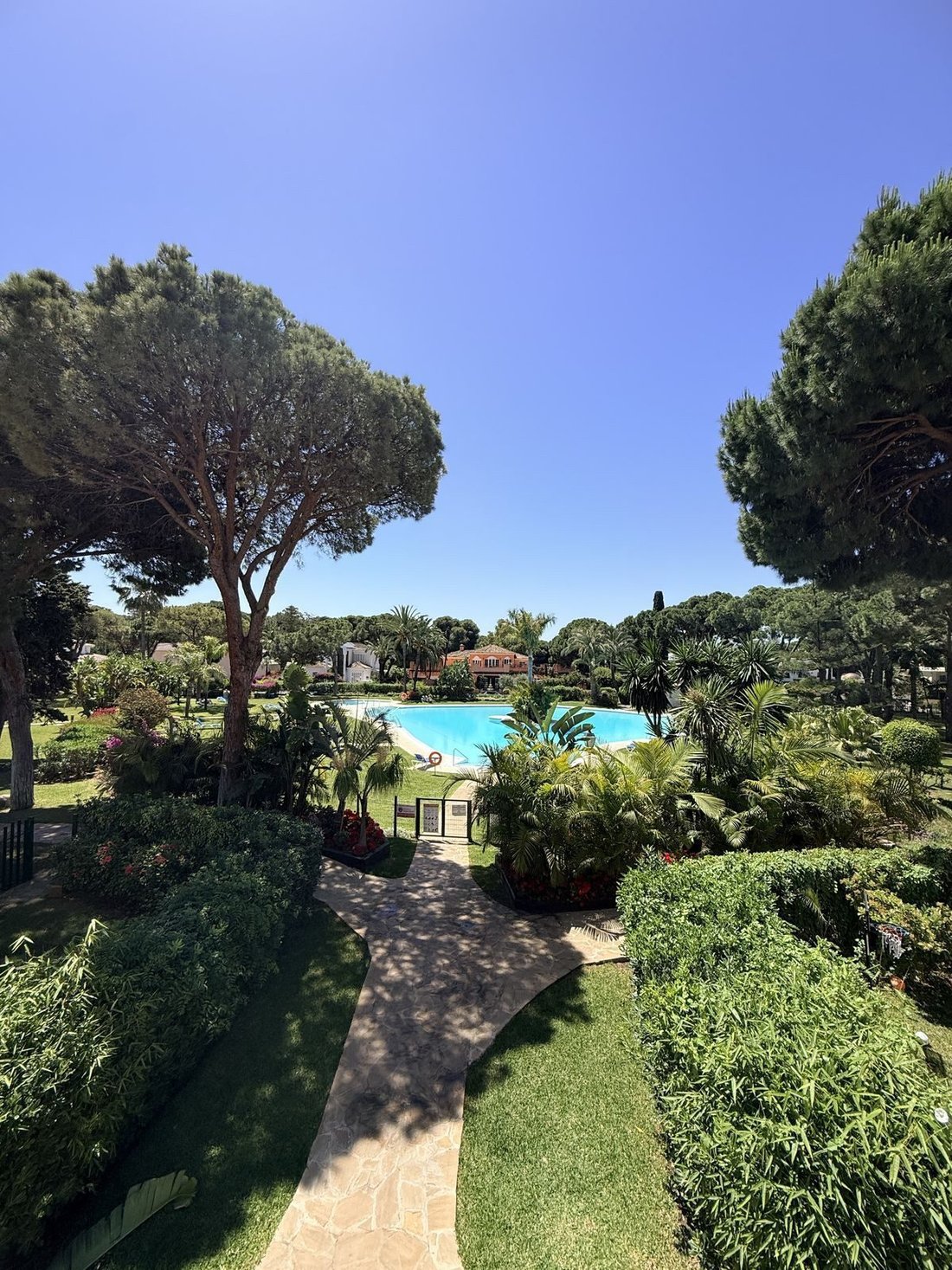 Appartamento a Estepona, Andalusia, Spagna 1 - 18864824