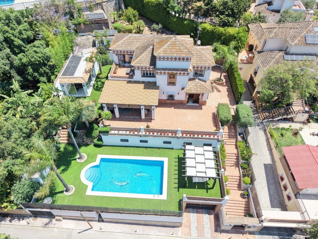 Villa in Elviria-Cabopino, Marbella, Spain 1 - 18864841