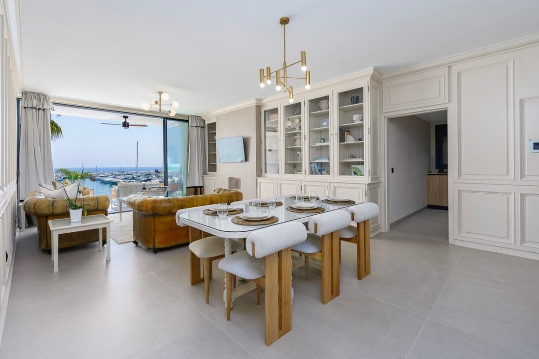 Apartment in Puerto Banus, Marbella, Spain 4 - 18864986