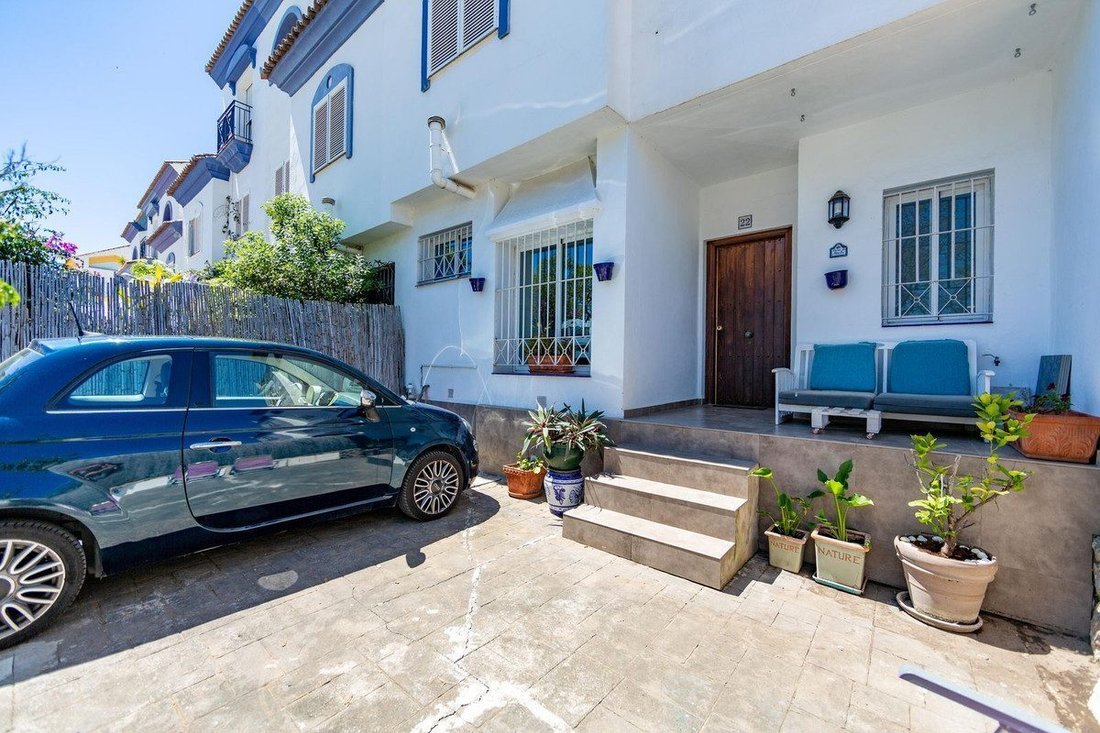 Townhouse in San Pedro de Alcantara, Andalusia, Spain 2 - 18864754