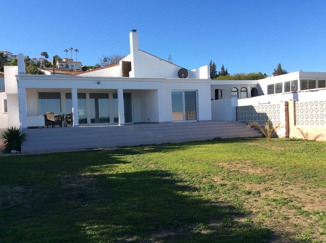 Villa in Estepona, Andalusia, Spain 2 - 18867722