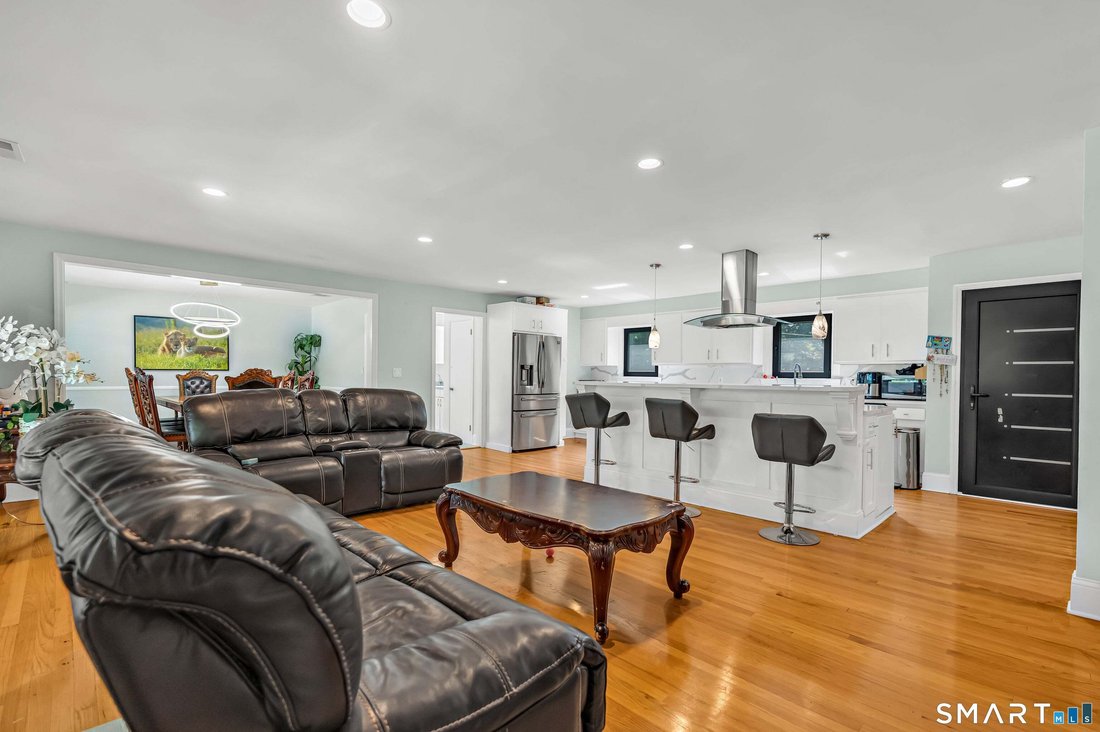 House in Stamford, Connecticut, United States 3 - 18858299