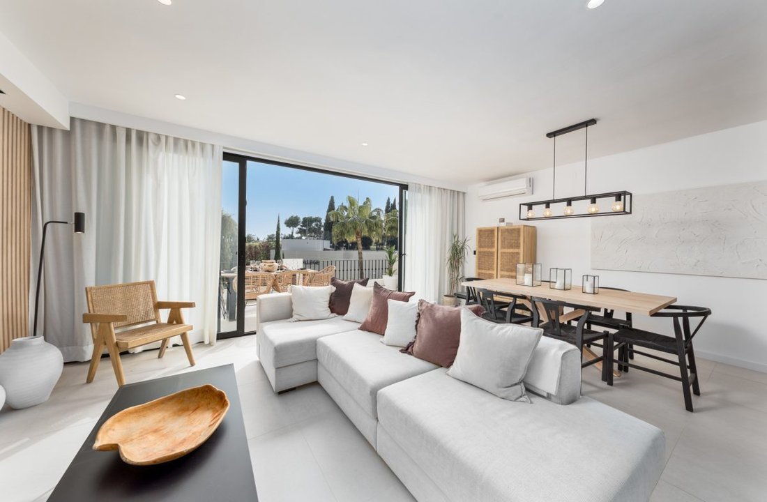 Townhouse in Nueva Andalucia, Marbella, Spain 1 - 18862653