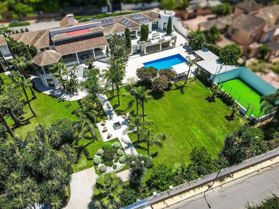 Villa in Guadalmina Baja, San Pedro de Alcantara, Spain 1 - 18867253